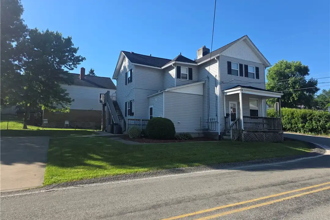 521 9th Ave – photo 1 of 19
