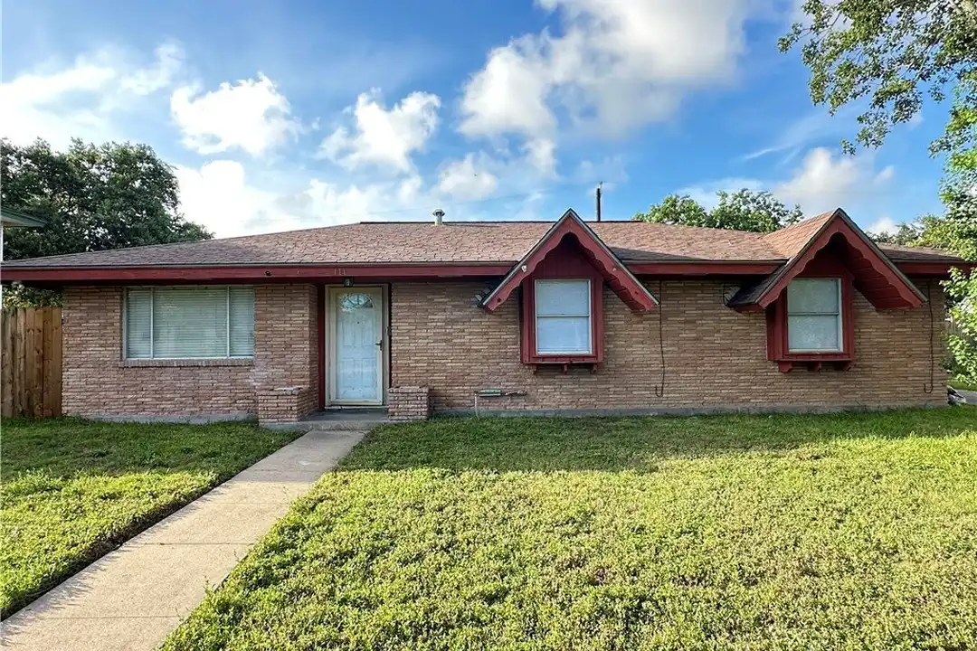 111 Driftwood Dr – photo 1