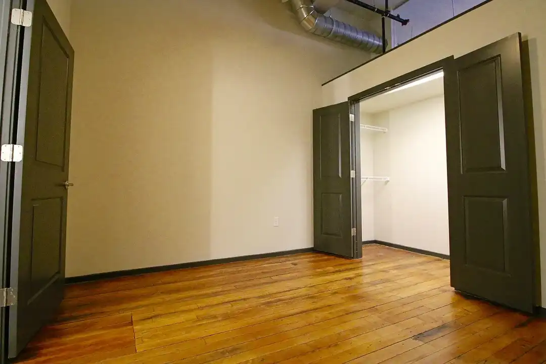 Main 2323 – photo 1