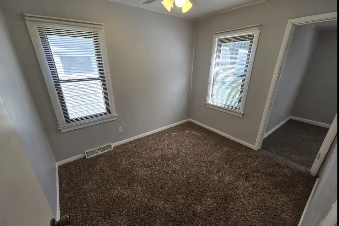 449 4th St E - View 6