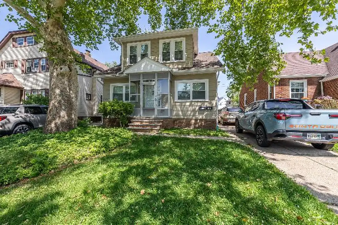 3421 W 159th St – photo 1
