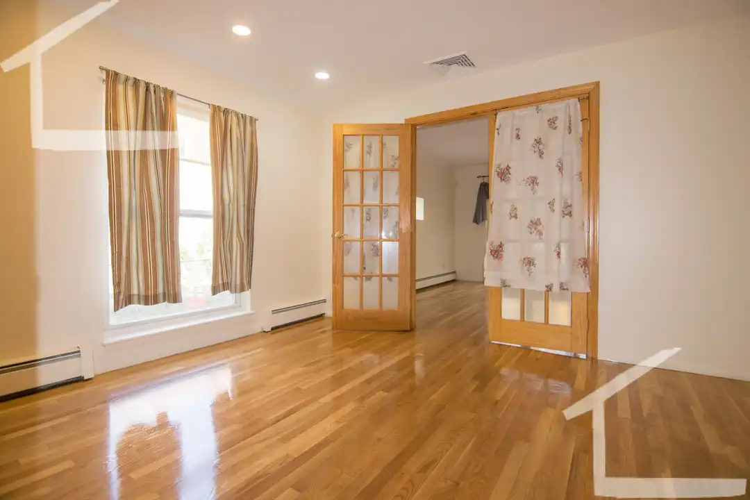 149 Thorndike St – pohled 5