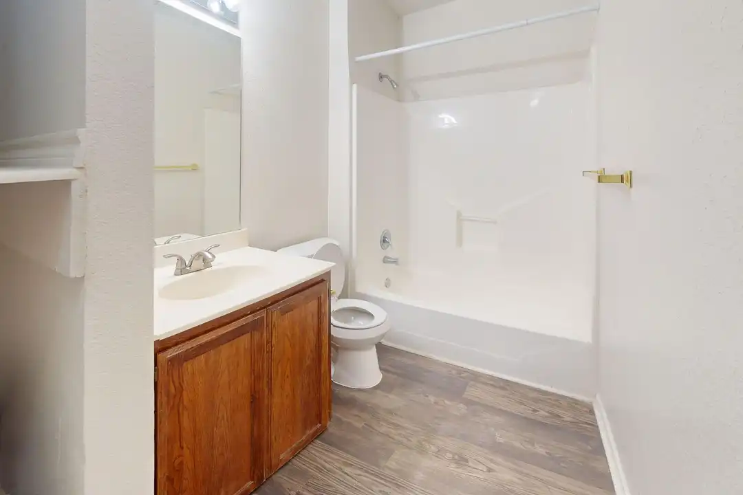 712 W Sycamore St unit 712 W. Sycamore Unit 3 - More
