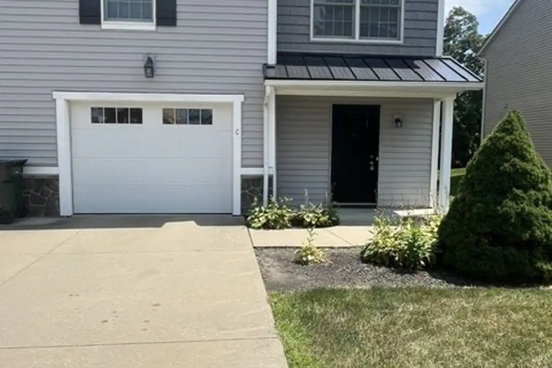 467 Sparrow Way unit C – photo 1 of 12