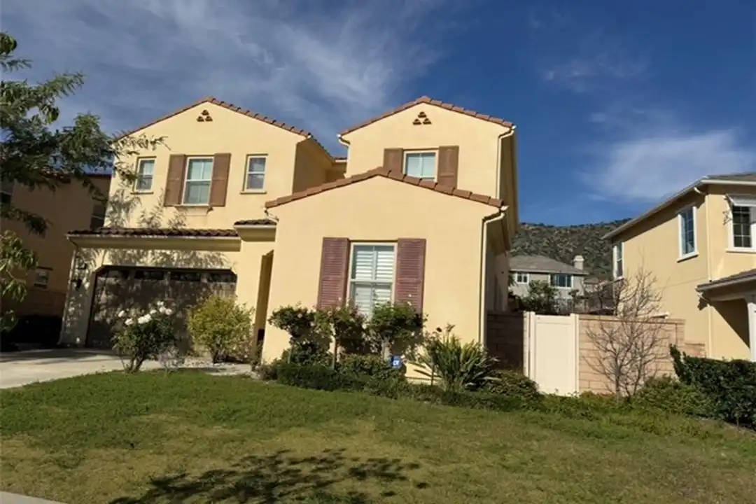 667 Desert Willow Rd - View 2