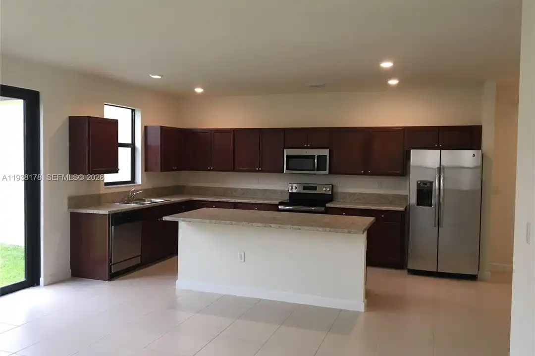 191 SE 35 Ave - View 5