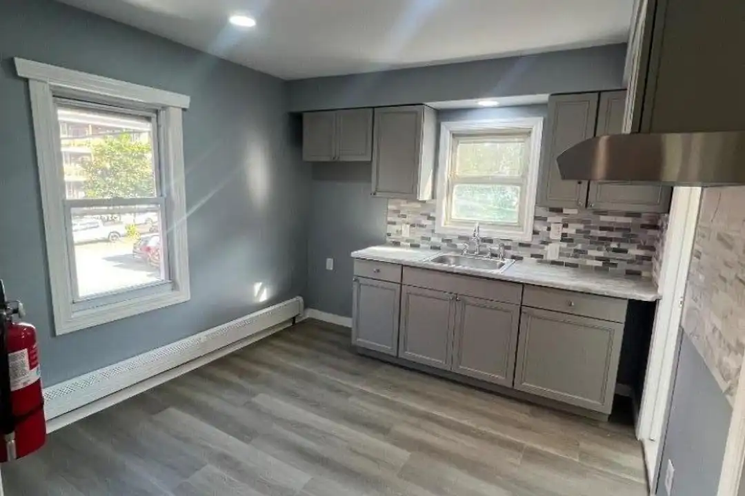 6 Elmer St #2A