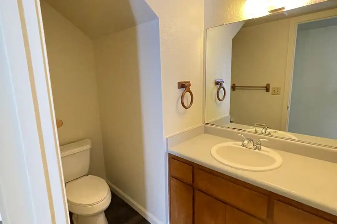 814 Almond St unit 814 Almond St #B - View 4