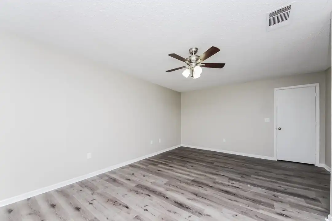 911 San Rafael Way - View 3