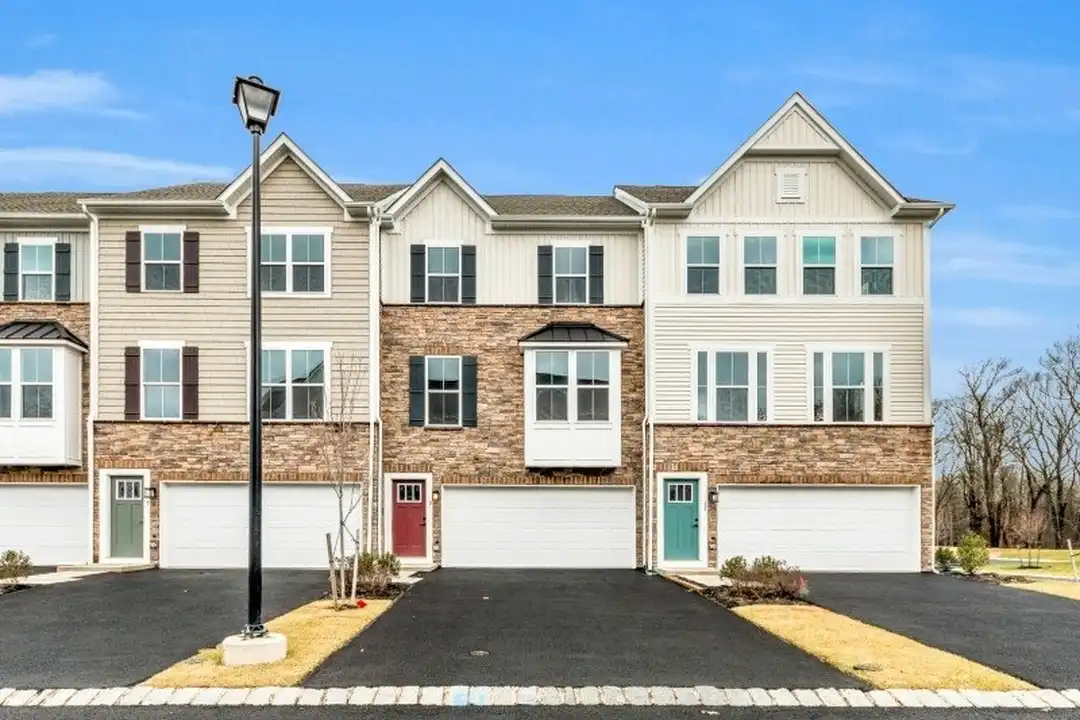 21 Peckwell St – photo 1 of 14