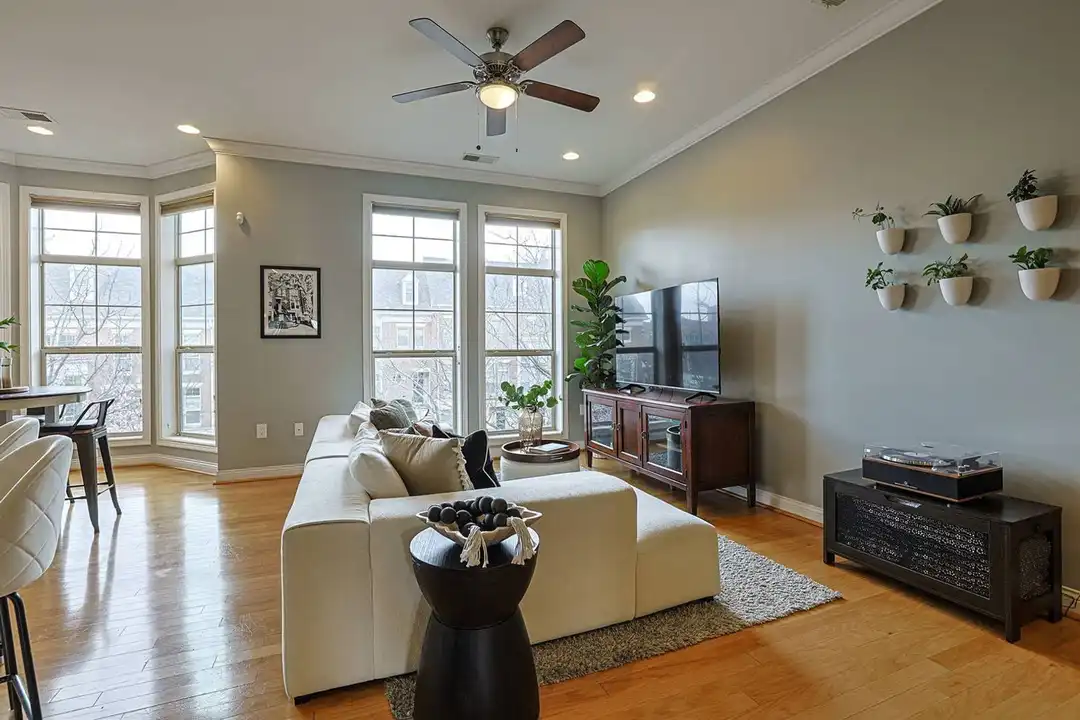 215 Stetson St - View 6