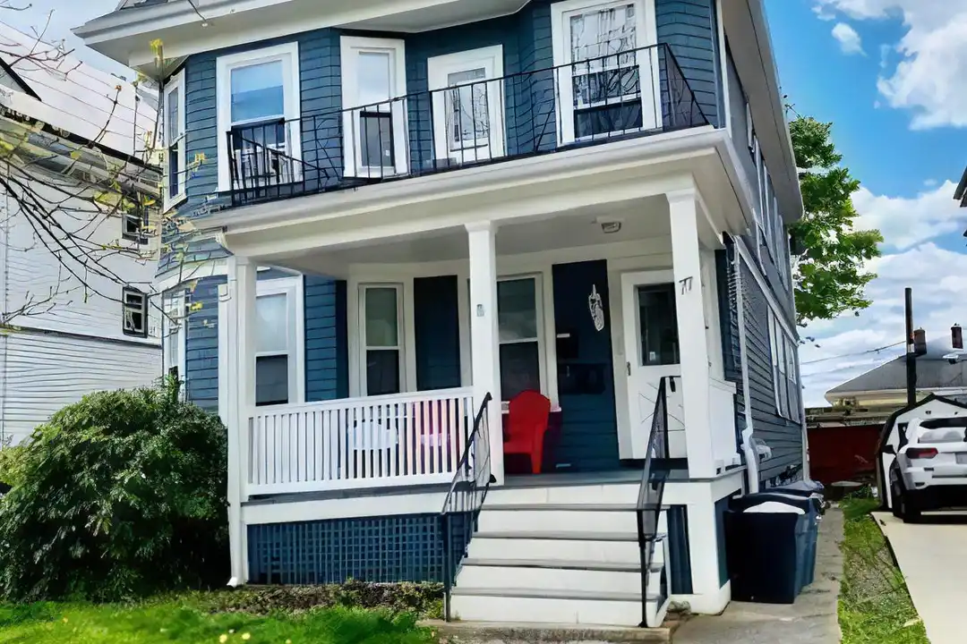 77 St Andrew Rd unit 2 – photo 1