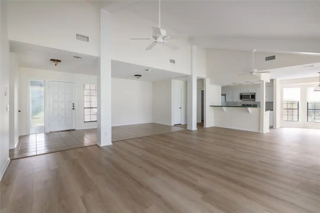 611 Lido St - More