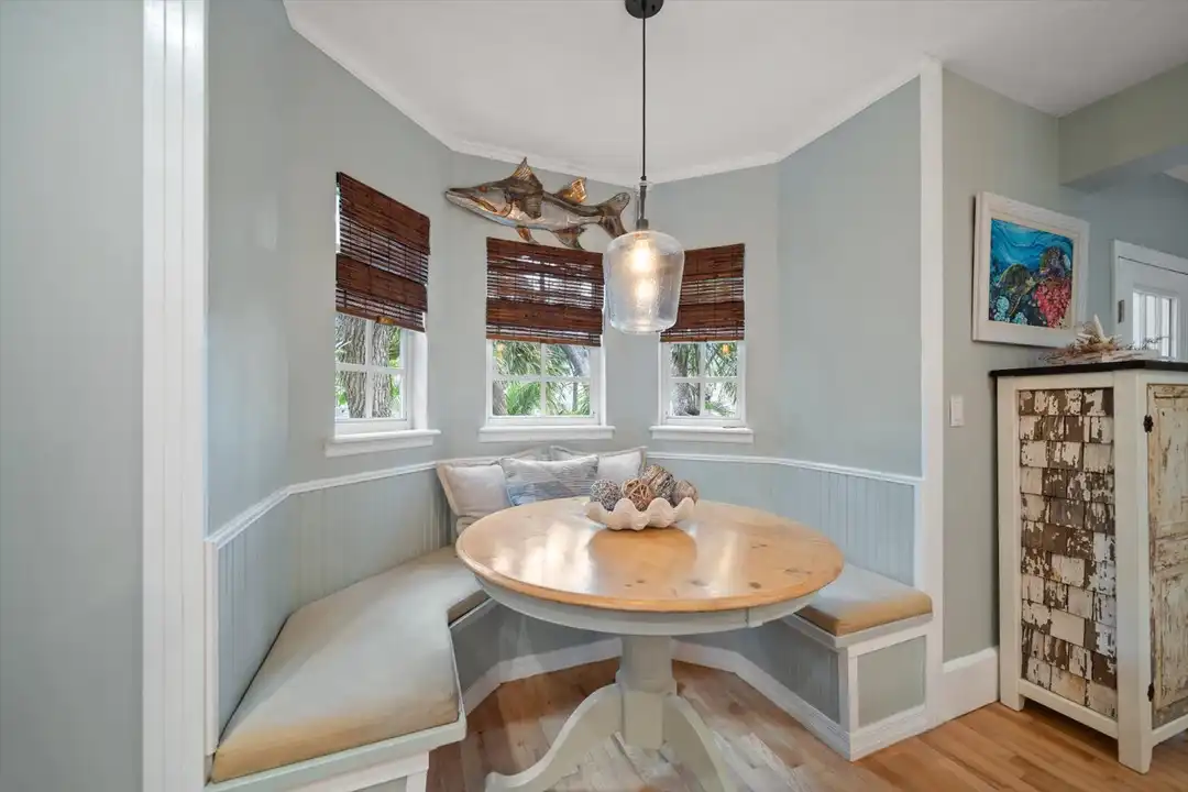 7672 140th St - More