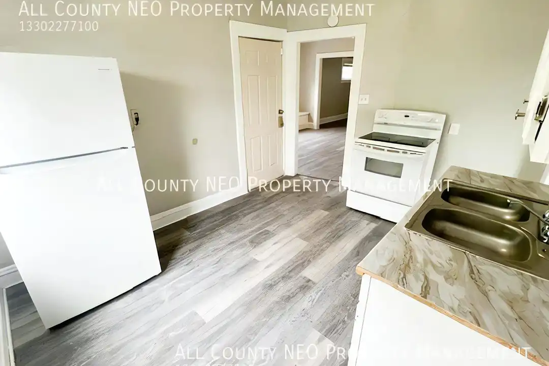 12114 Soika Ave – pohled 6