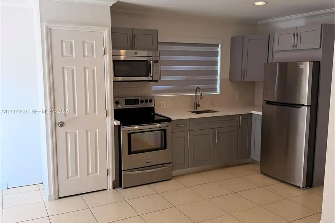 3011 N 74th Way unit B - View 3