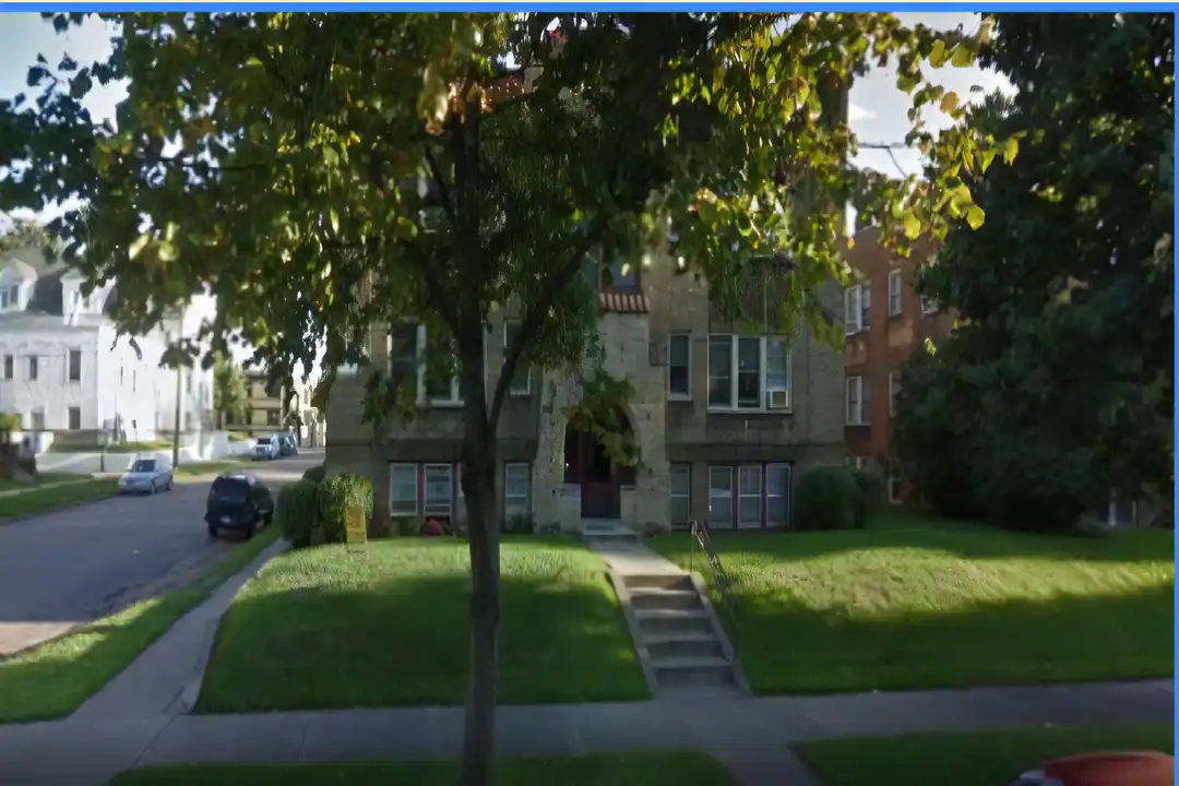 1642 Charles Ave unit 103 - View 2