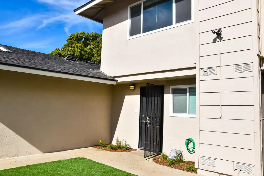 815 N Olive St unit Olive (815) #B - View 2