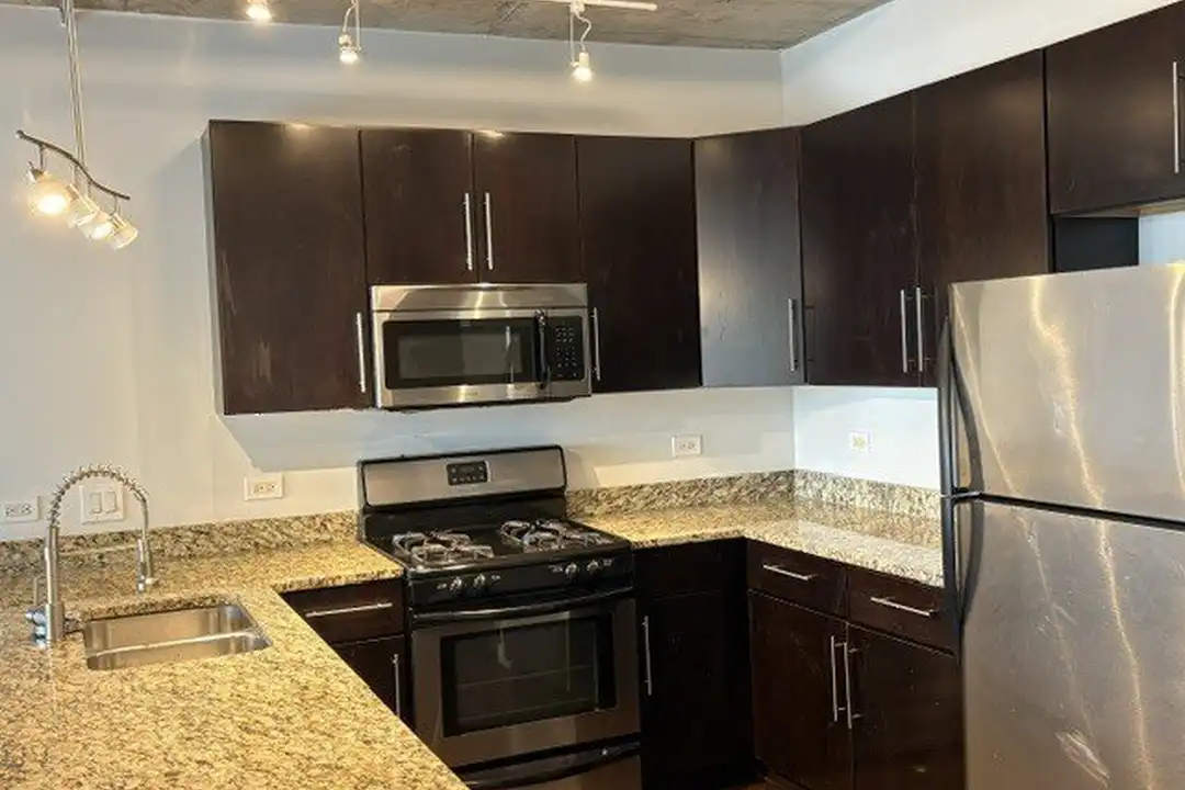 1610 W Fullerton Ave #409 – pohled 4