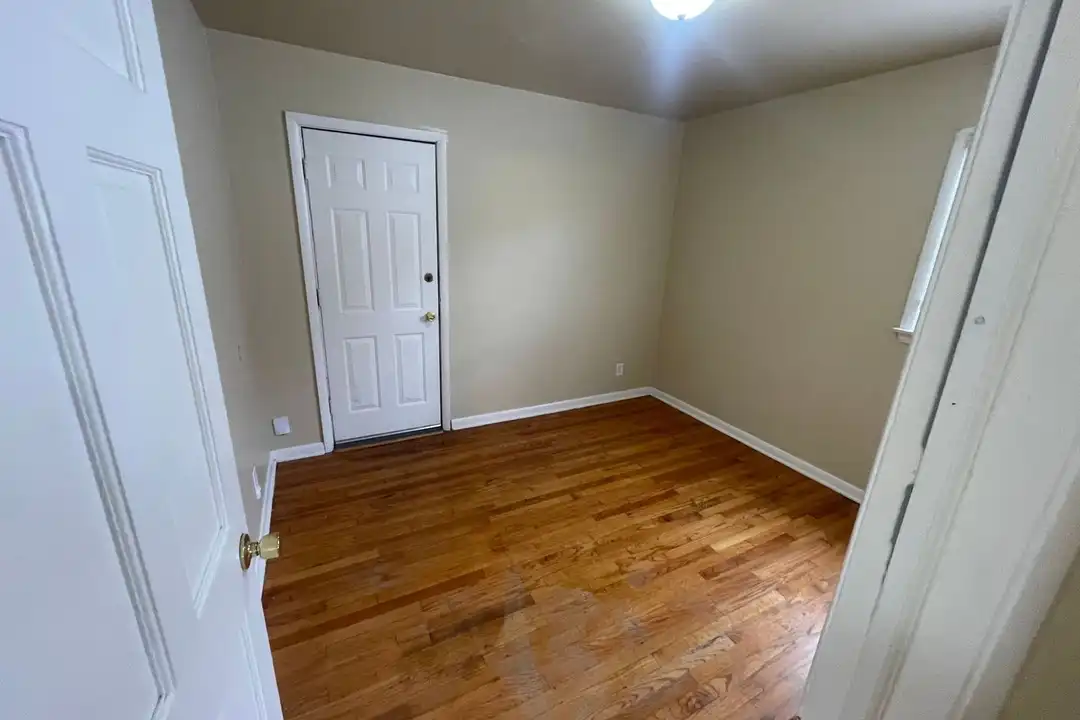 6221-6223 W Thurston Ave unit 6223 Upper - View 6