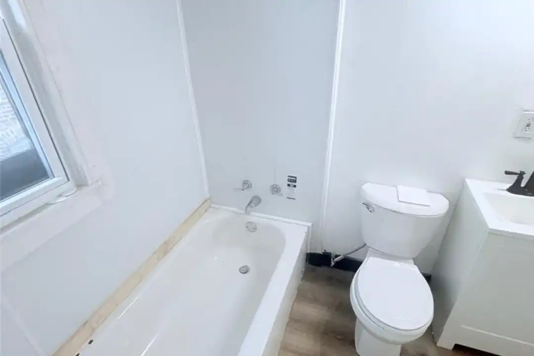 2791 E 127th St unit UP – pohled 5