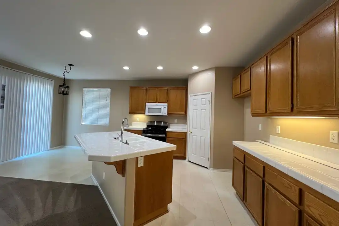 38434 Coralino Dr – photo 1