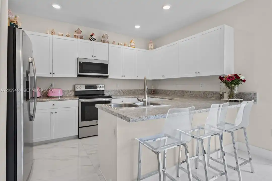 Apartment in Hialeah - View 2