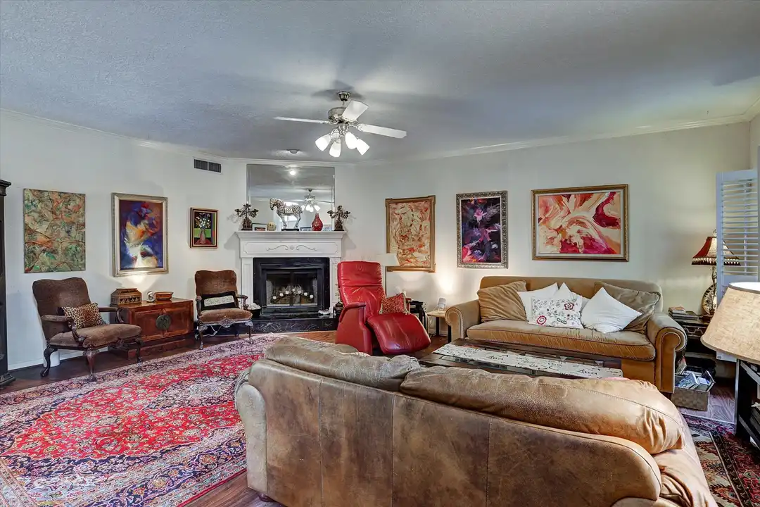 Apartment in Houston - View 4