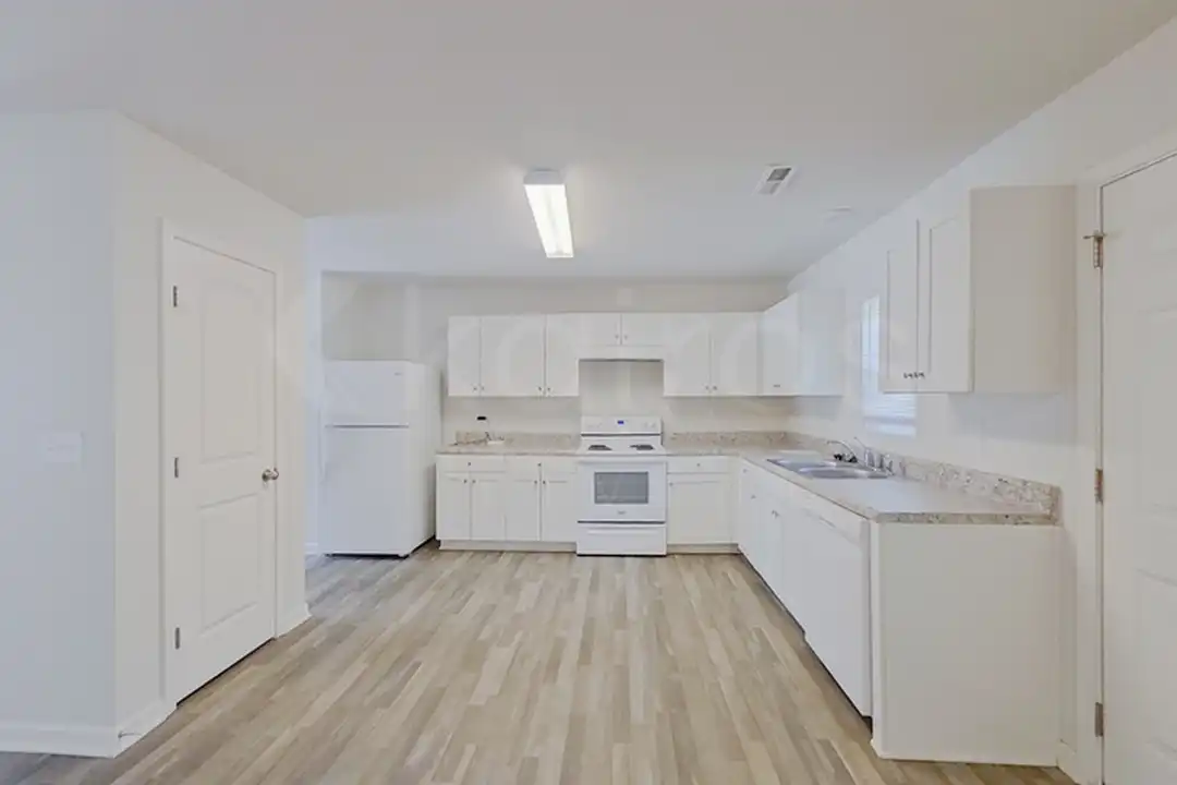 137 Shamrock Dr SW - View 6