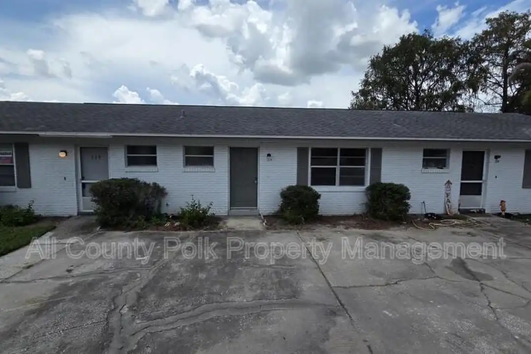 927 S Buena Vista Dr – photo 1 of 14