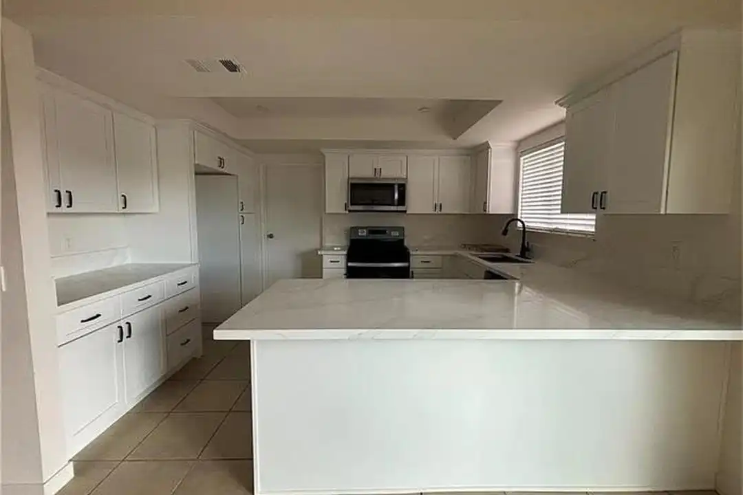 8848 Oleander Ave - View 3