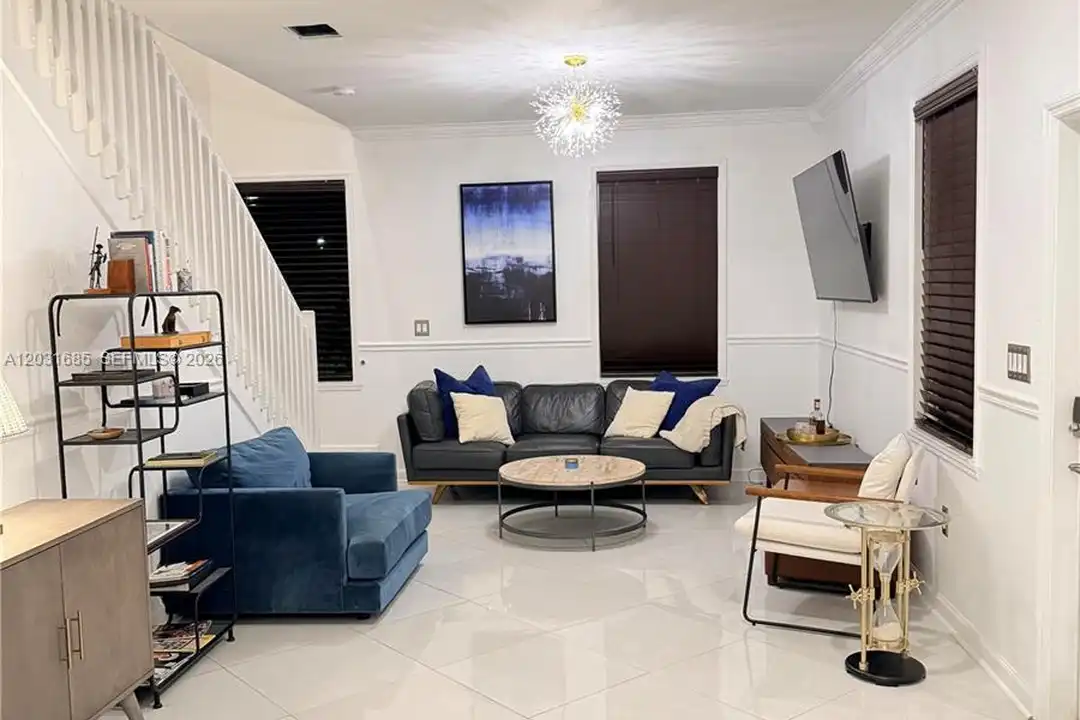 1502 SW 29th St - View 4