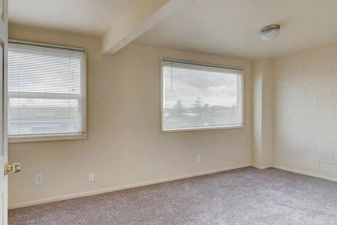 645 SE Fidalgo Ave unit Unit 203 - View 5