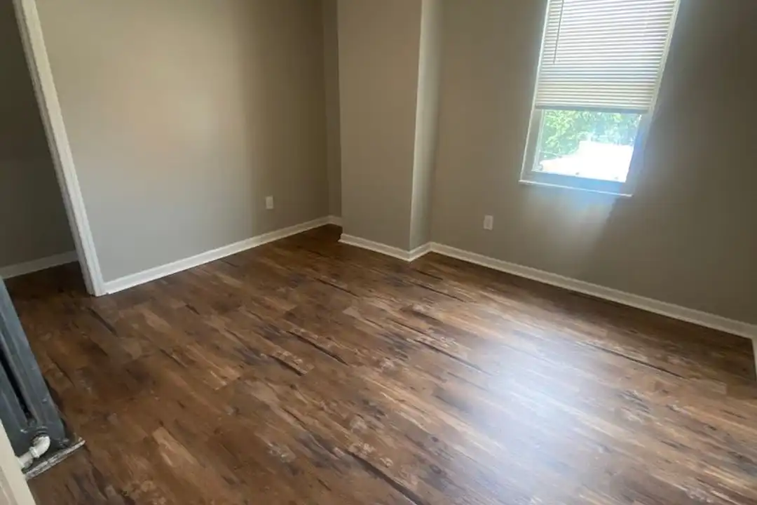 Apartment in Pittsburgh - View 3