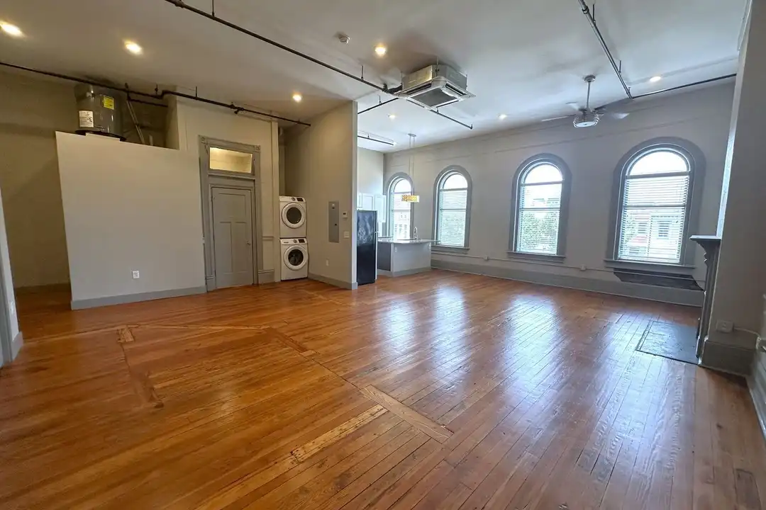614 Poplar St unit 204 – photo 1