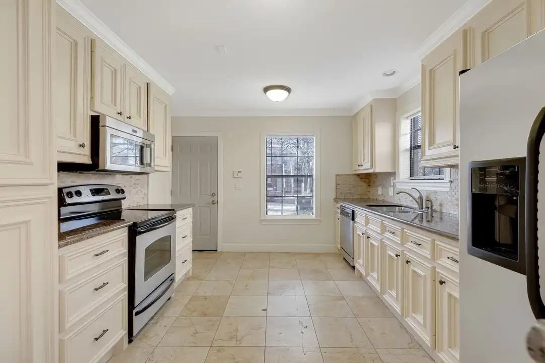 2306 Blodgett St unit 1 - View 5