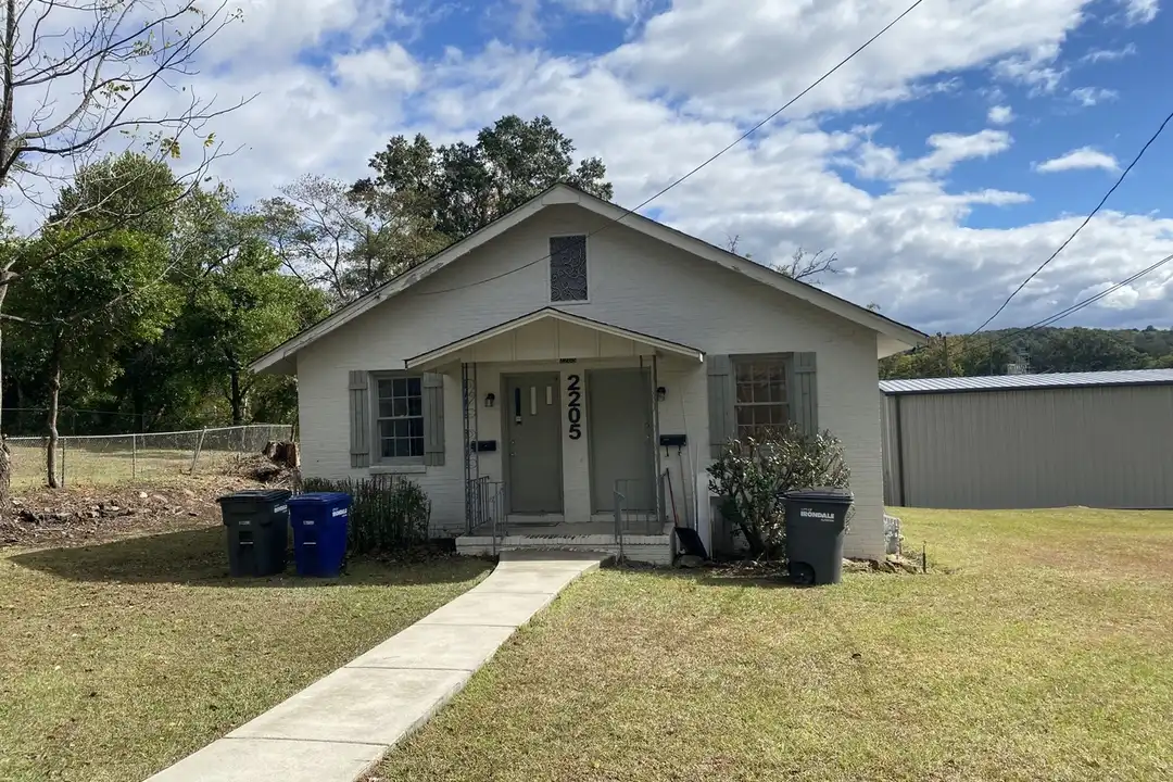 2205 2nd Ave N unit A – photo 1 of 5