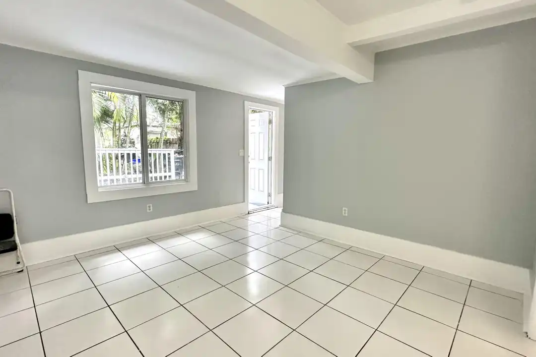 313 S Lakeside Dr unit Unit 2 - View 6