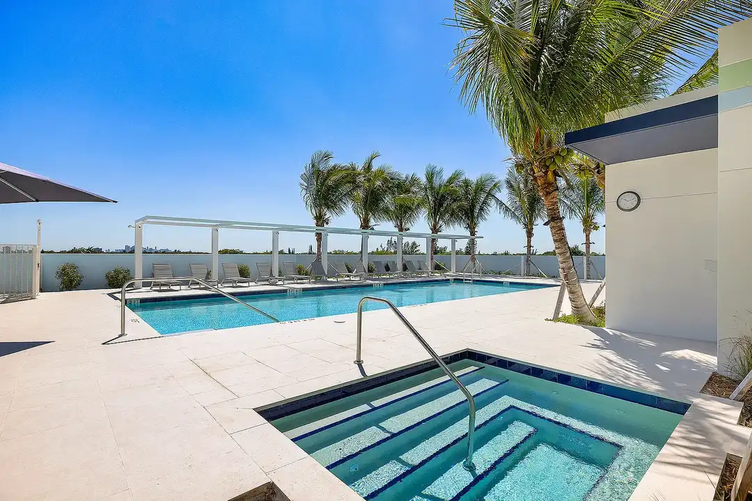 Residences at Nomi - 55+ Active Adult Apartment Homes - 950 NE 124th St ...