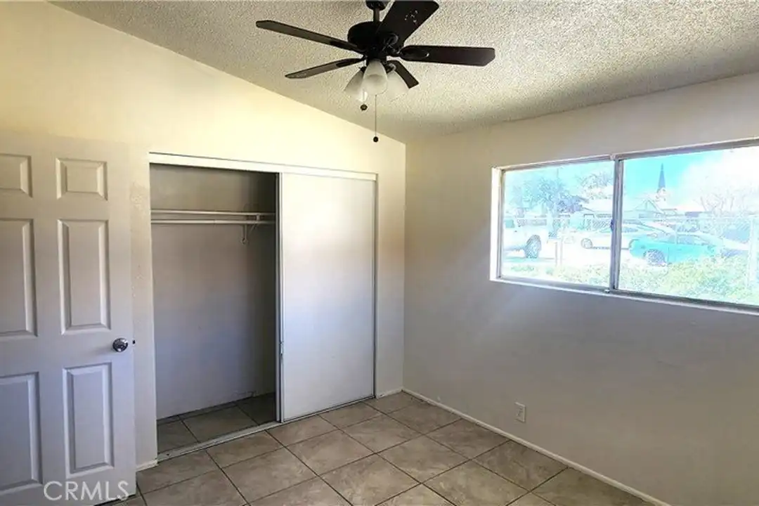 6963 Tamarisk Ave - View 5