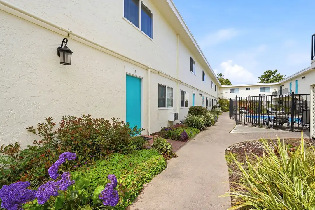 1616 Hollenbeck Ave unit 1616 #08 - View 2