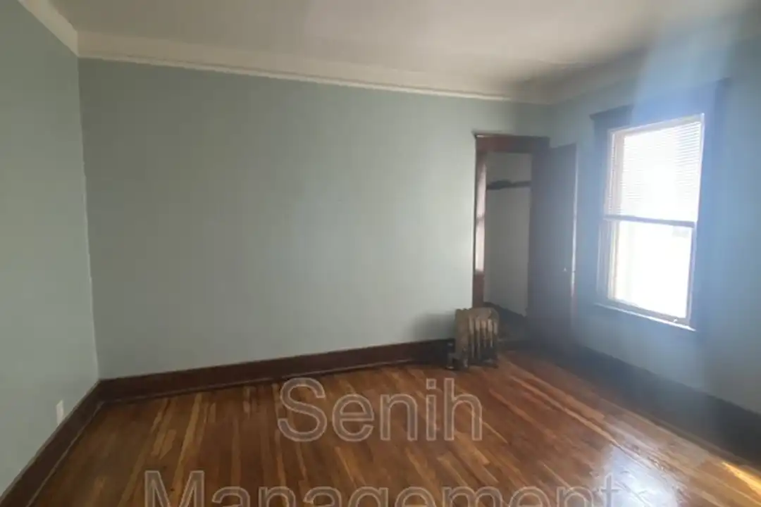 House in Detroit, Chadsey Condon, Wayne - View 4