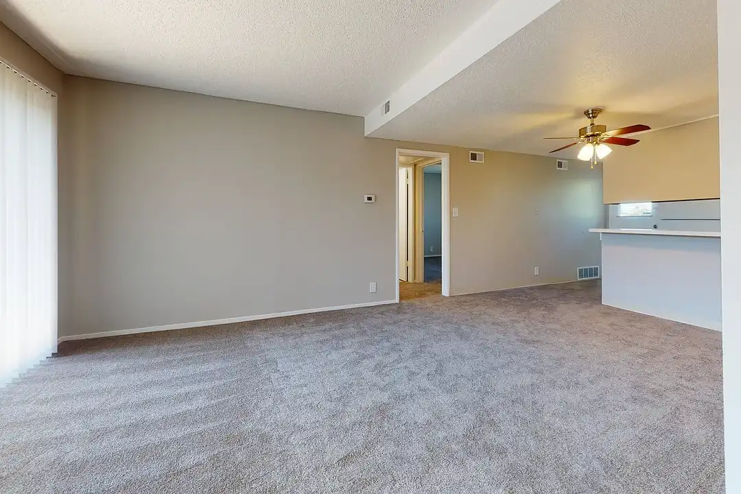 Holiday Gardens Apartments - More