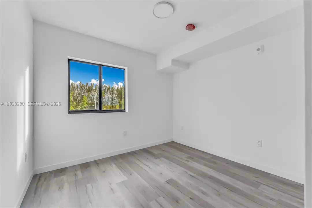 175 NW 160th St unit 117 - More