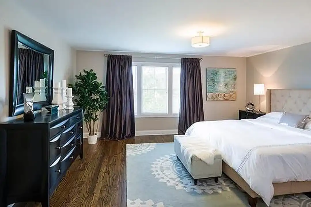 9 Vose Ave – photo 1