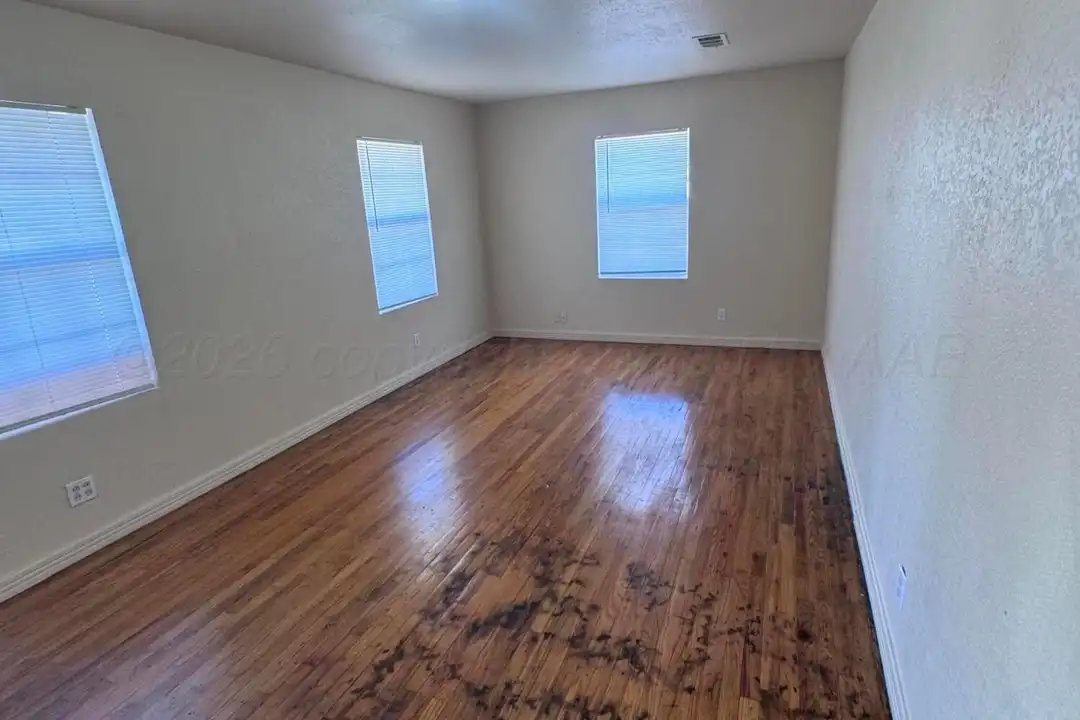 3401 Lynette Dr - View 4