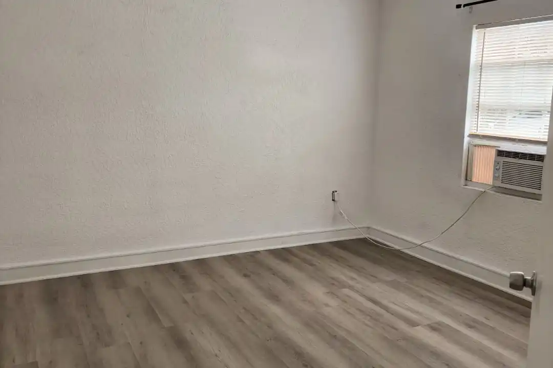 Apartment in Melbourne - View 5