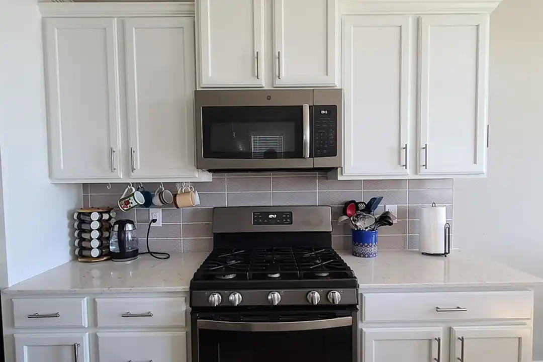 7254 Yellowstone Ct N - View 3
