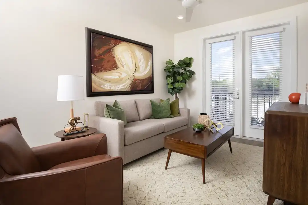 1690 North Loop – photo 1