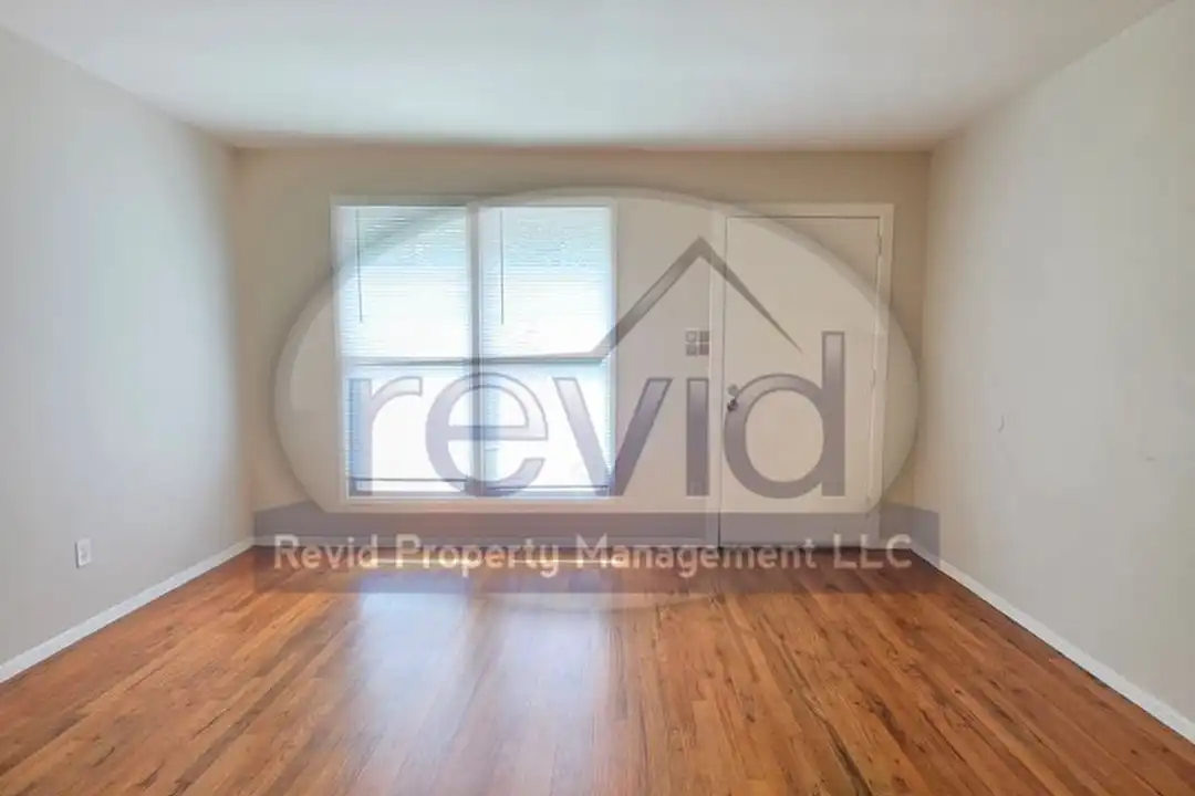 1280 Harbert Ave unit 1280 #08 - Widok 6